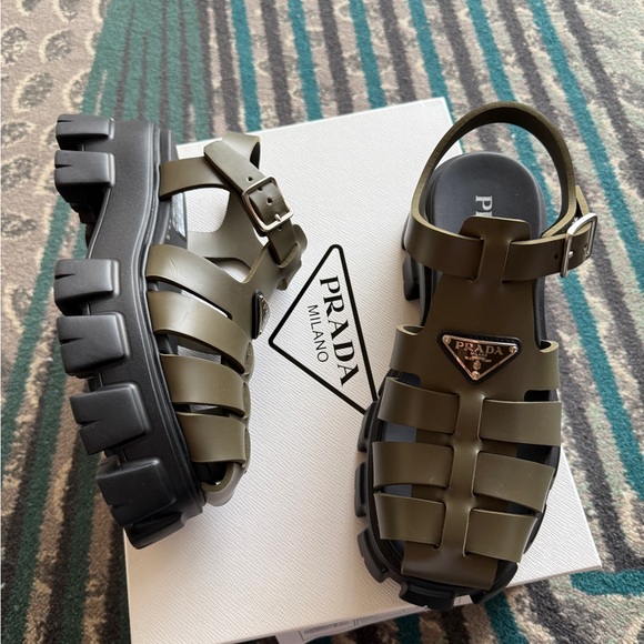 BNEW PRADA MEN MONOLITH SANDALS COMPLETE W/ BOX , TAGS UNUSED SIZE 7US 6UK - Picture 5 of 8